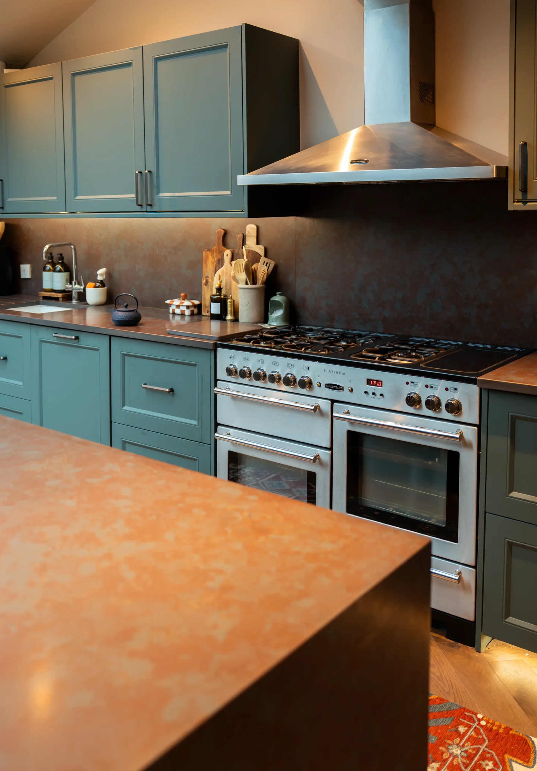 Iron Ore worktop showing brown marble-effect veining