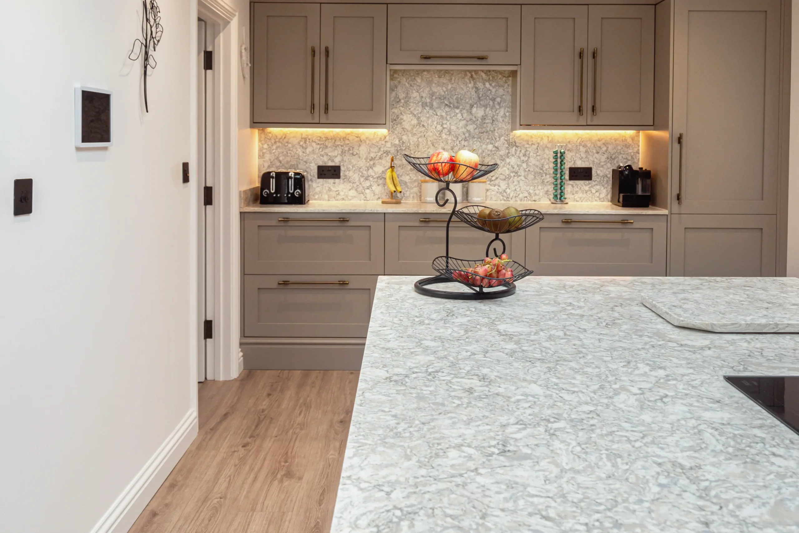 Atlas White worktop surface with sparkle finish