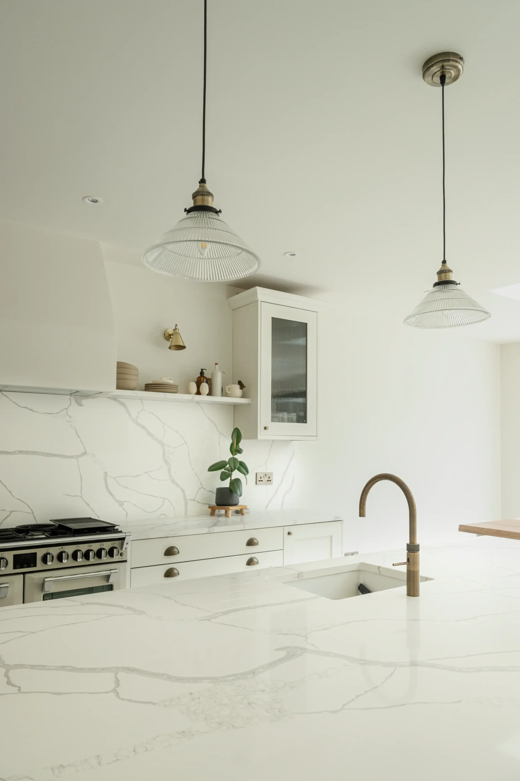 Calacatta Venato worktop surface with defined grey veining