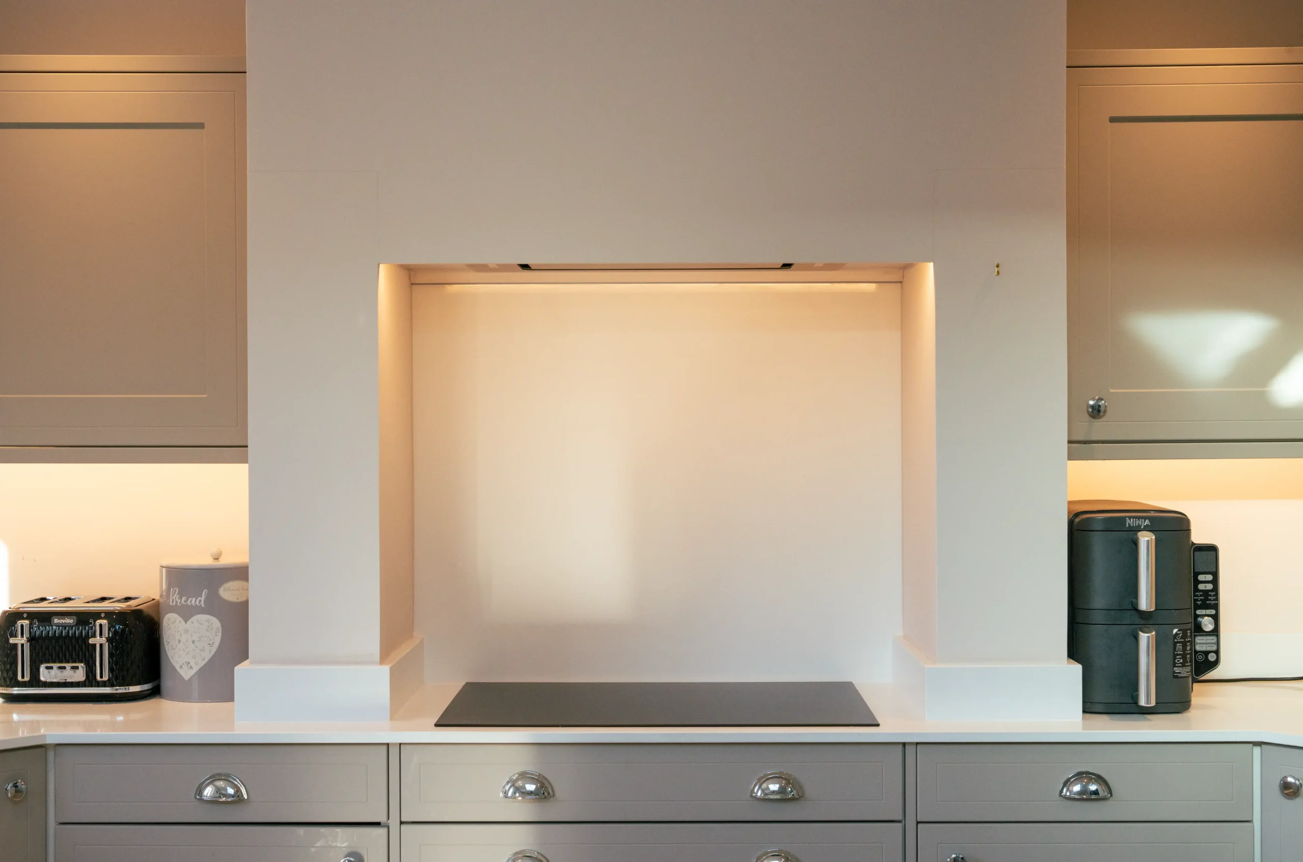 Aspen Ice worktop showing white sparkle finish