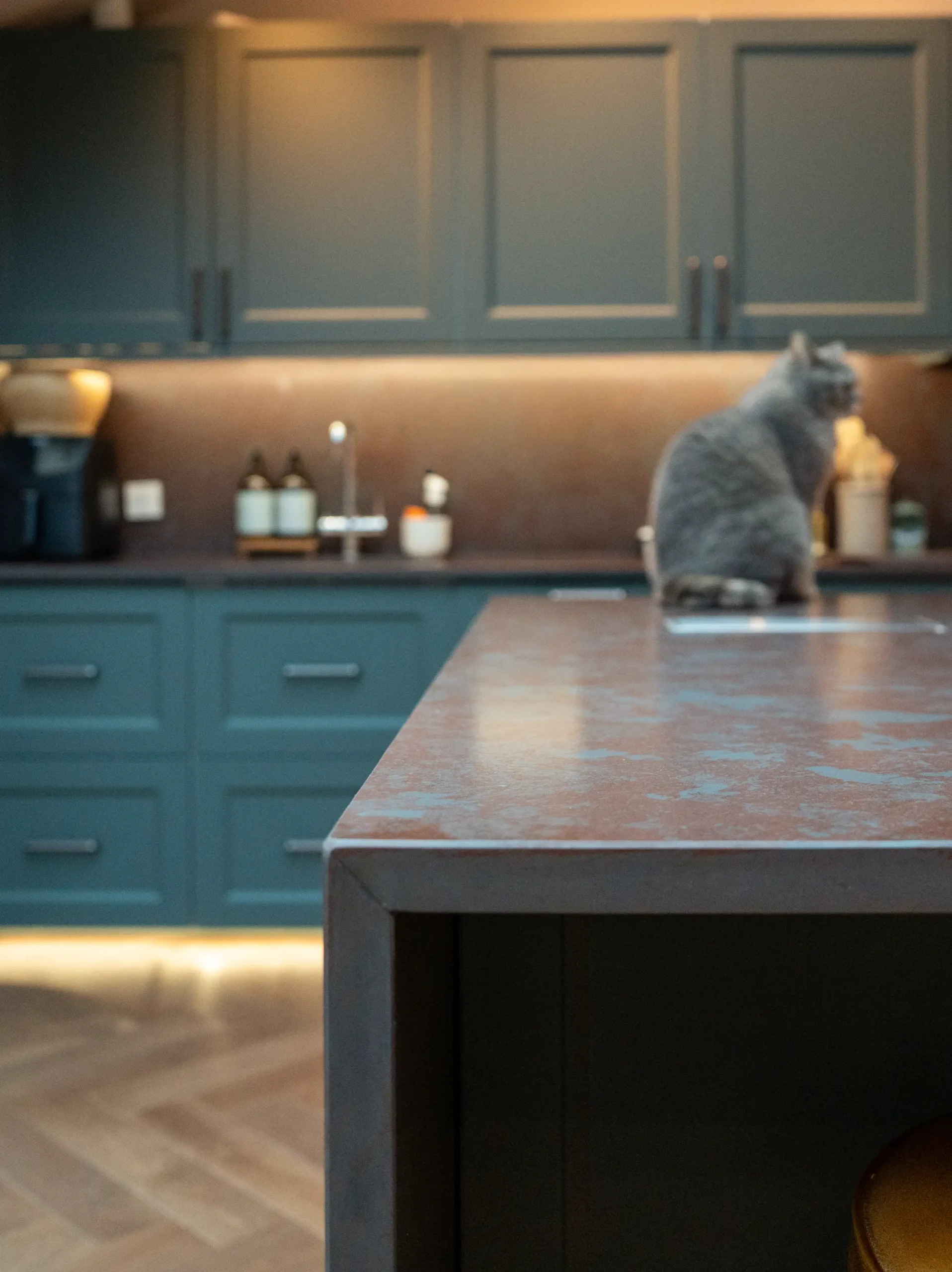 Iron Ore worktop showing brown marble-effect veining