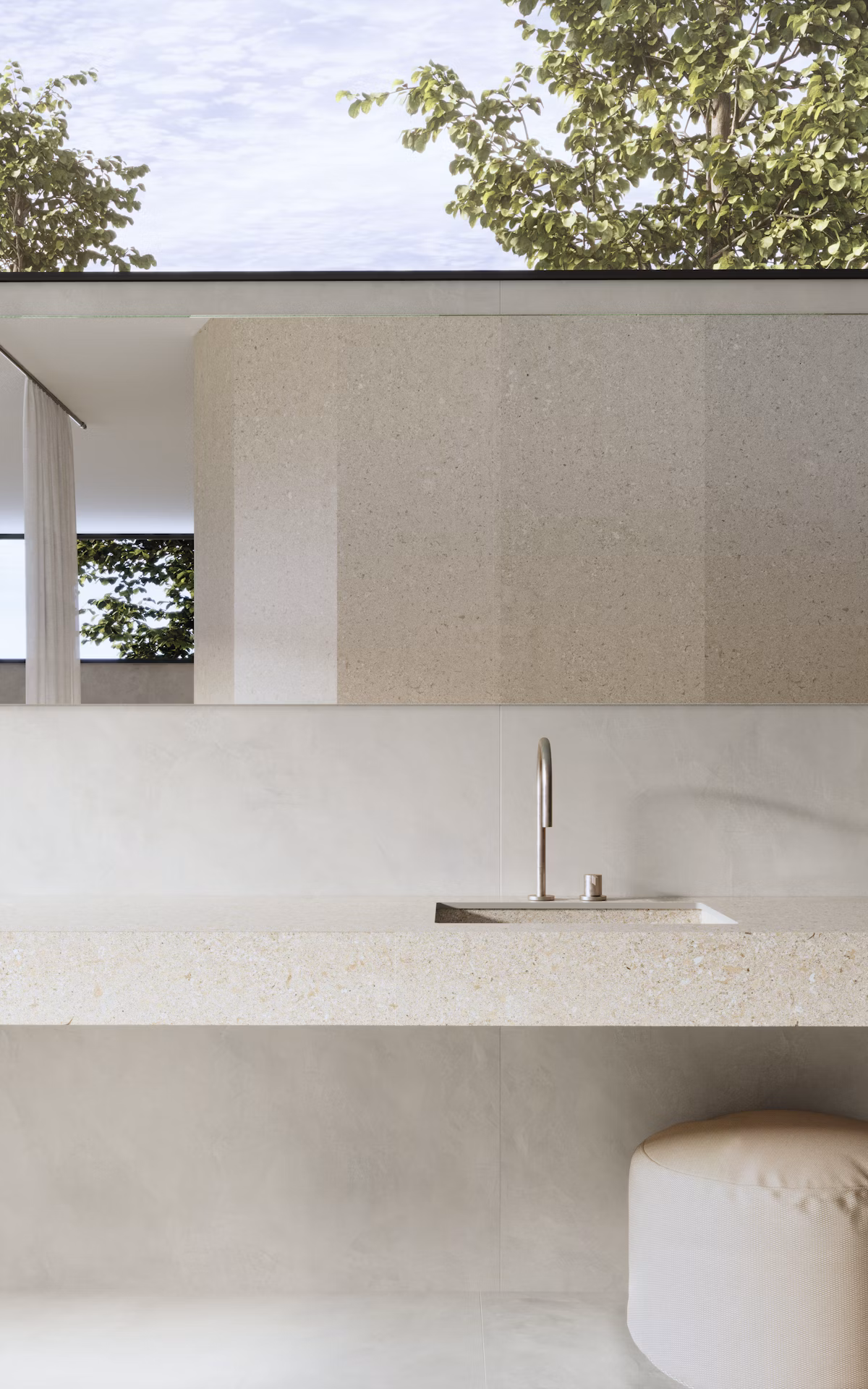 Outdoor bathroom with Avorio Dekton surfaces