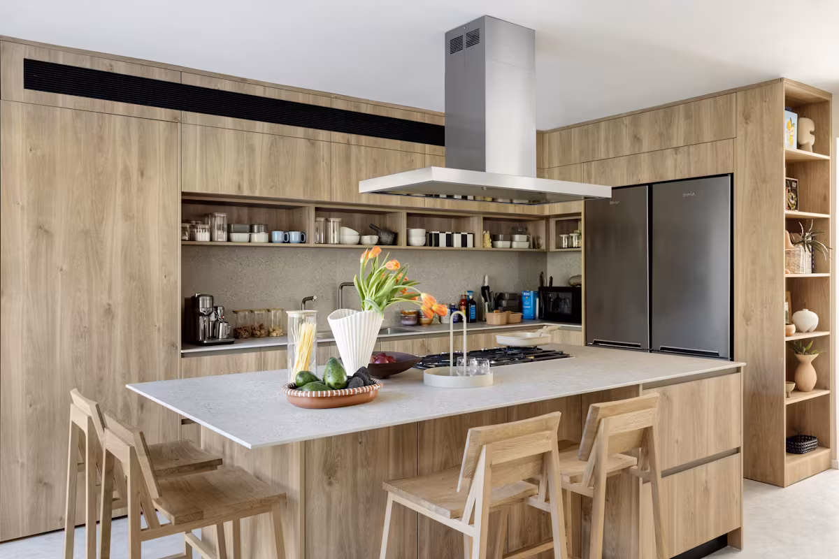 Kitchen project with Avorio Dekton worktop