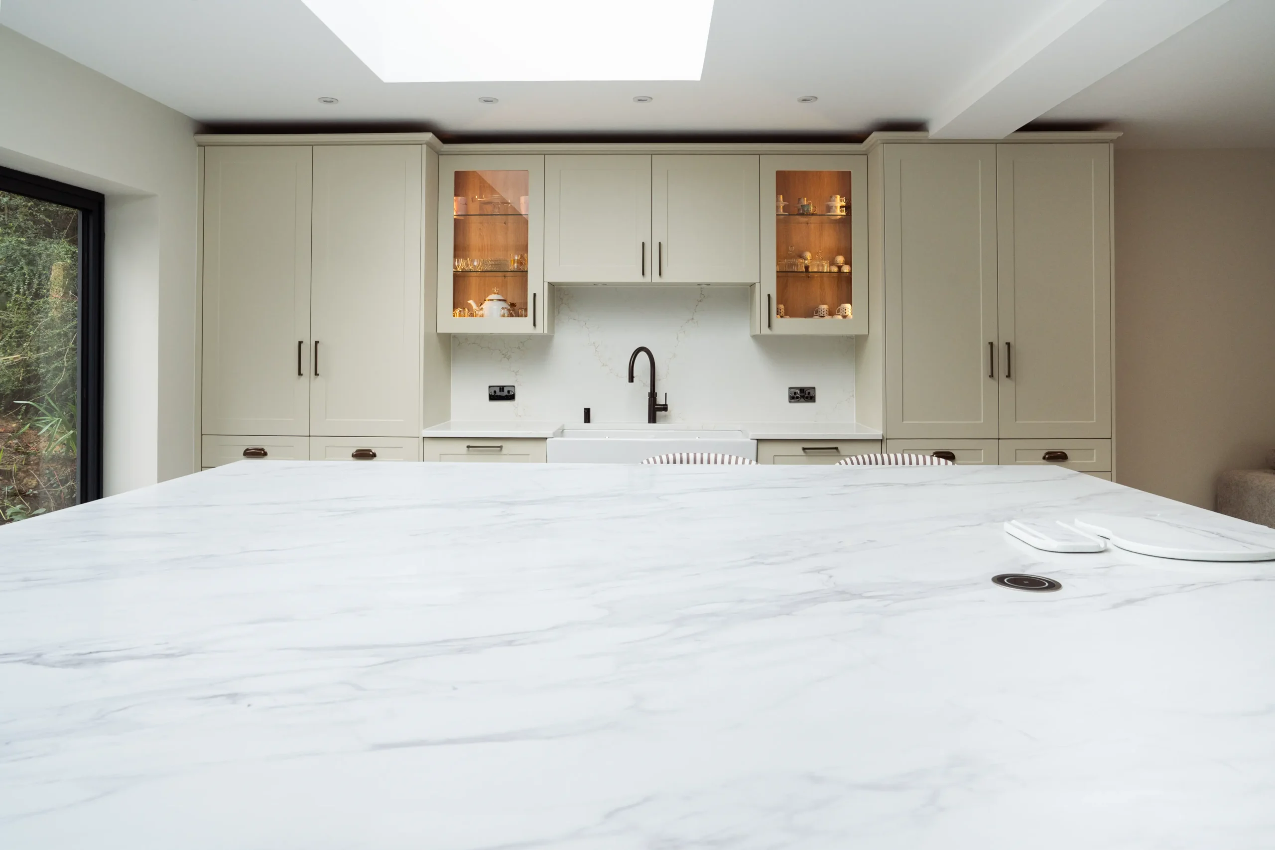 Calacatta Oro worktop showing soft grey and subtle gold veining