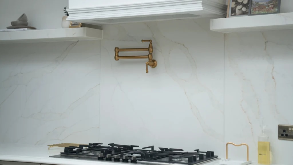 Calacatta Gold Worktops: A Northamptonshire Baking Kitchen project gallery image 6