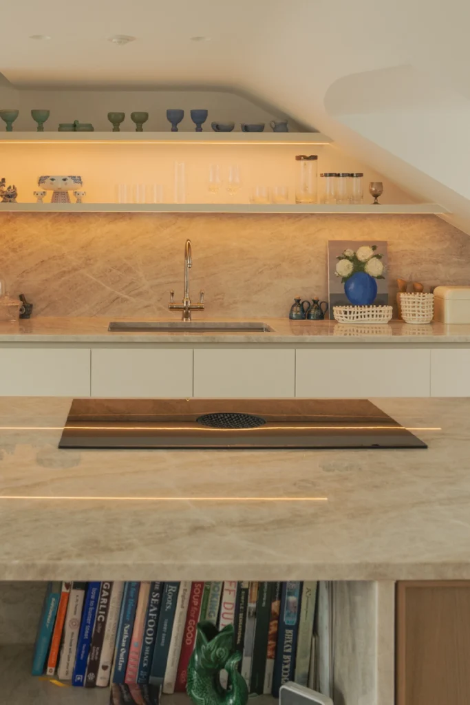 Classic kitchen with ELORĀ stone worktops and matching splashback