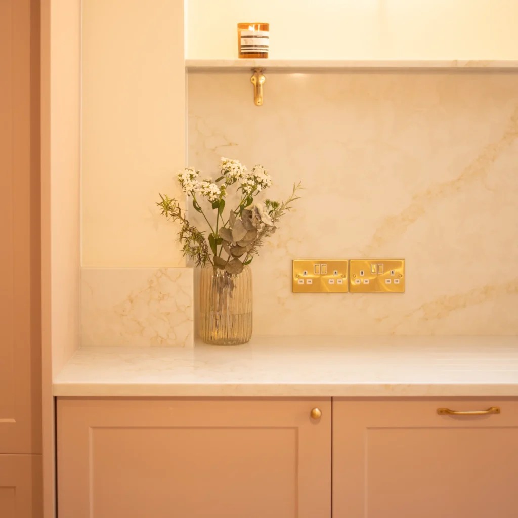Calacatta Gold Superior Ogee Edge Island in South West London project gallery image 10