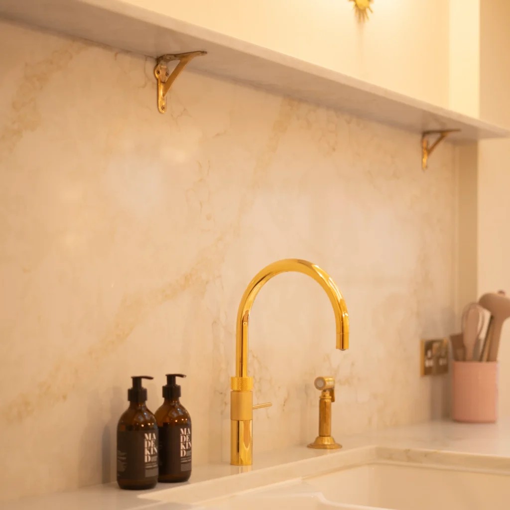 Calacatta Gold Superior Ogee Edge Island in South West London project gallery image 2