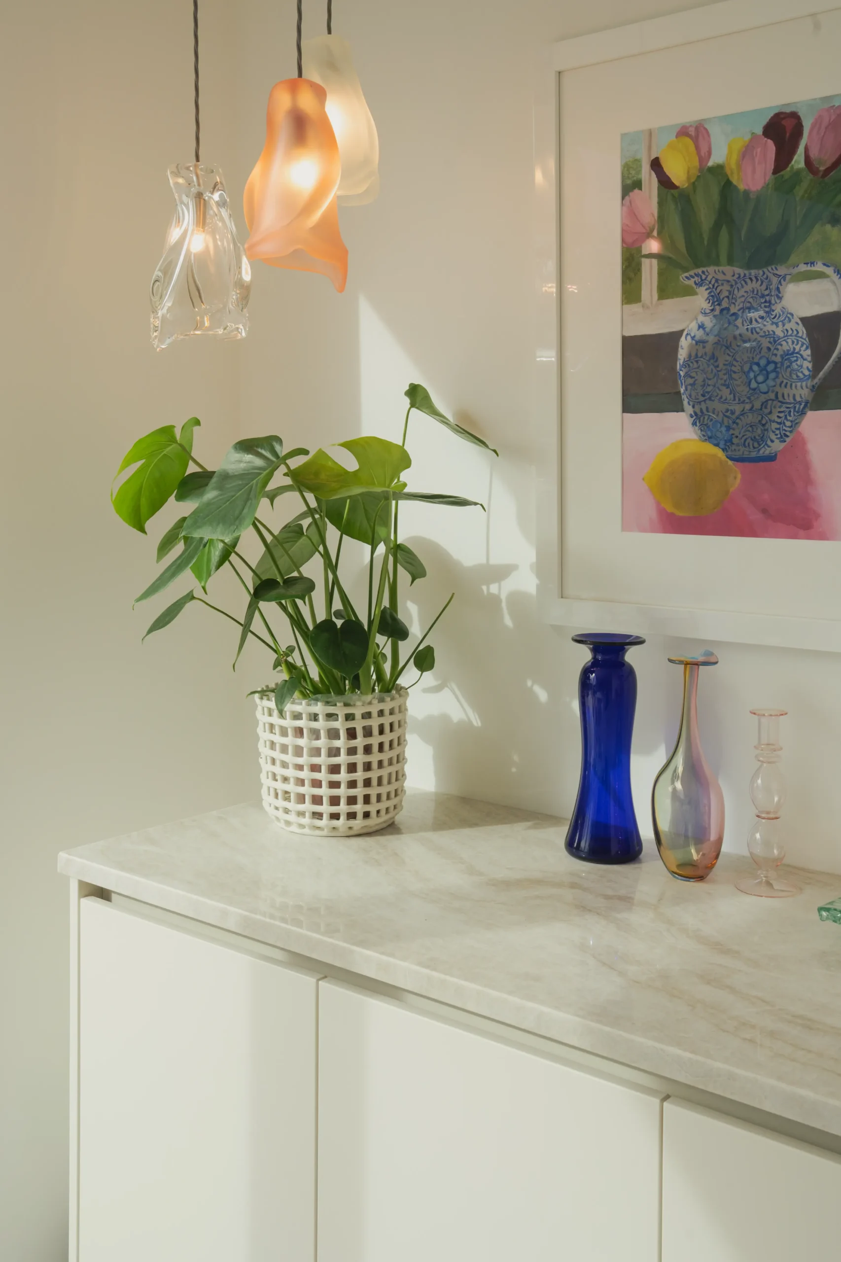 Taj Mahal worktop surface with soft, flowing veining