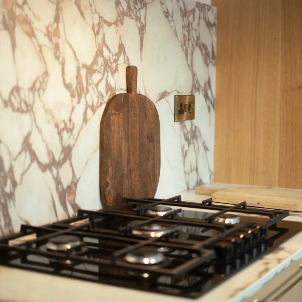 Calacatta Viola Worktops: A Northamptonshire Creator’s Kitchen project gallery image 8