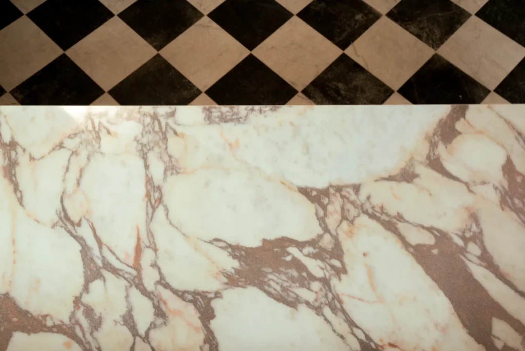 Calacatta Viola Worktops: A Northamptonshire Creator’s Kitchen project gallery image 2