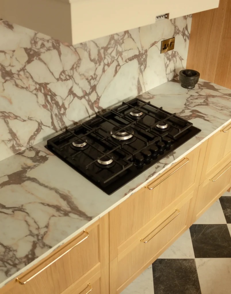 Calacatta Viola Worktops: A Northamptonshire Creator’s Kitchen project gallery image 5