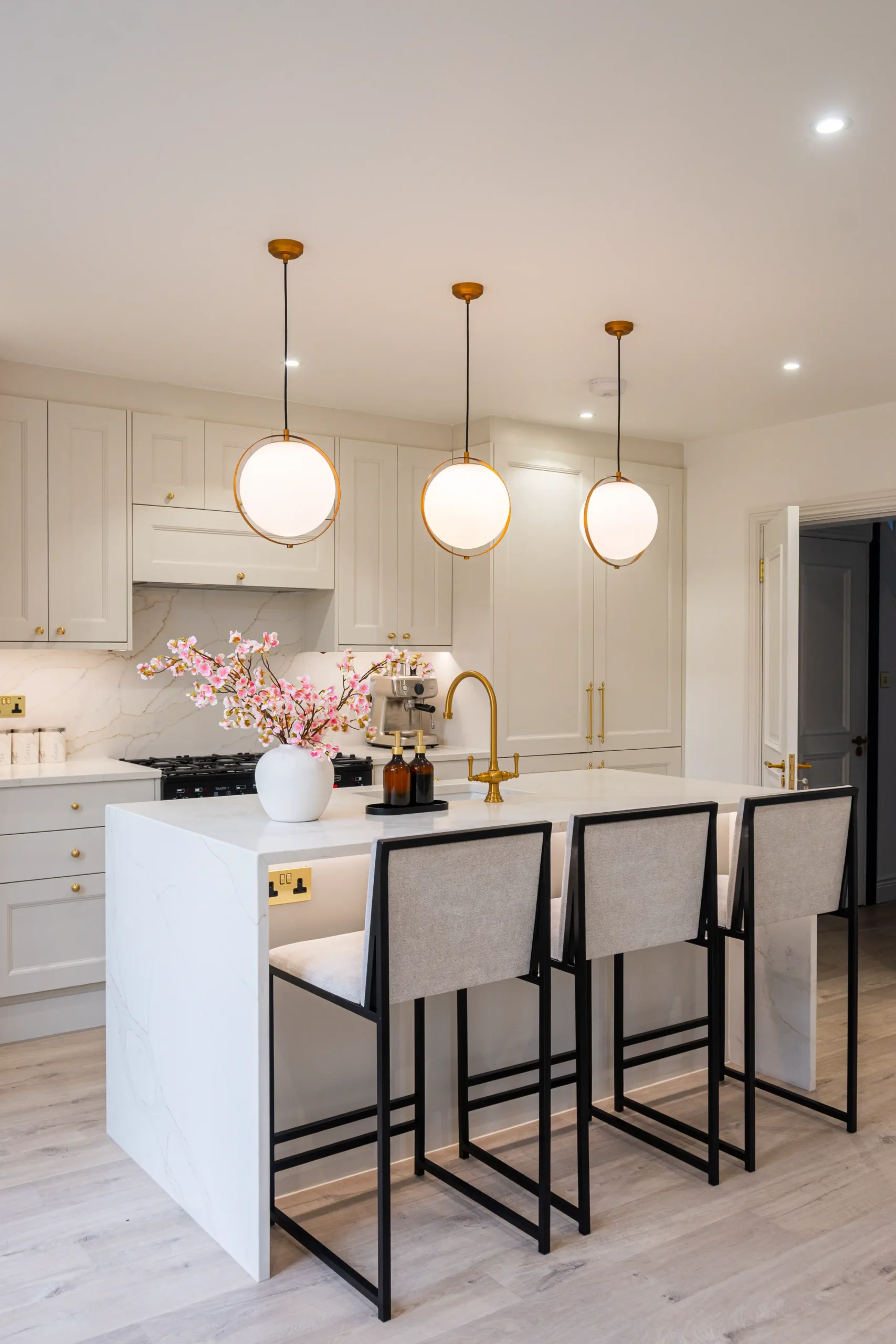 Calacatta Gold worktop surface with flowing grey and subtle gold veining