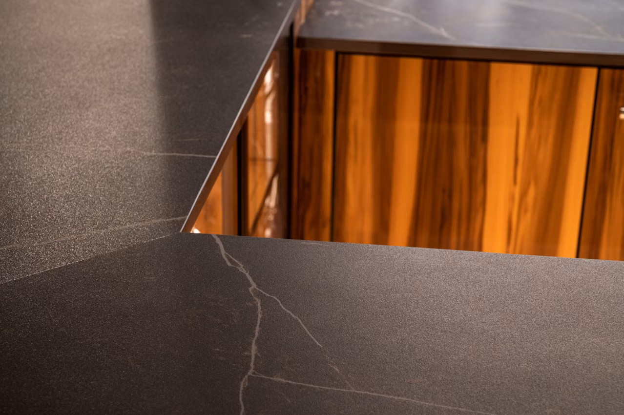 Kelya Dekton worktop in a completed kitchen project