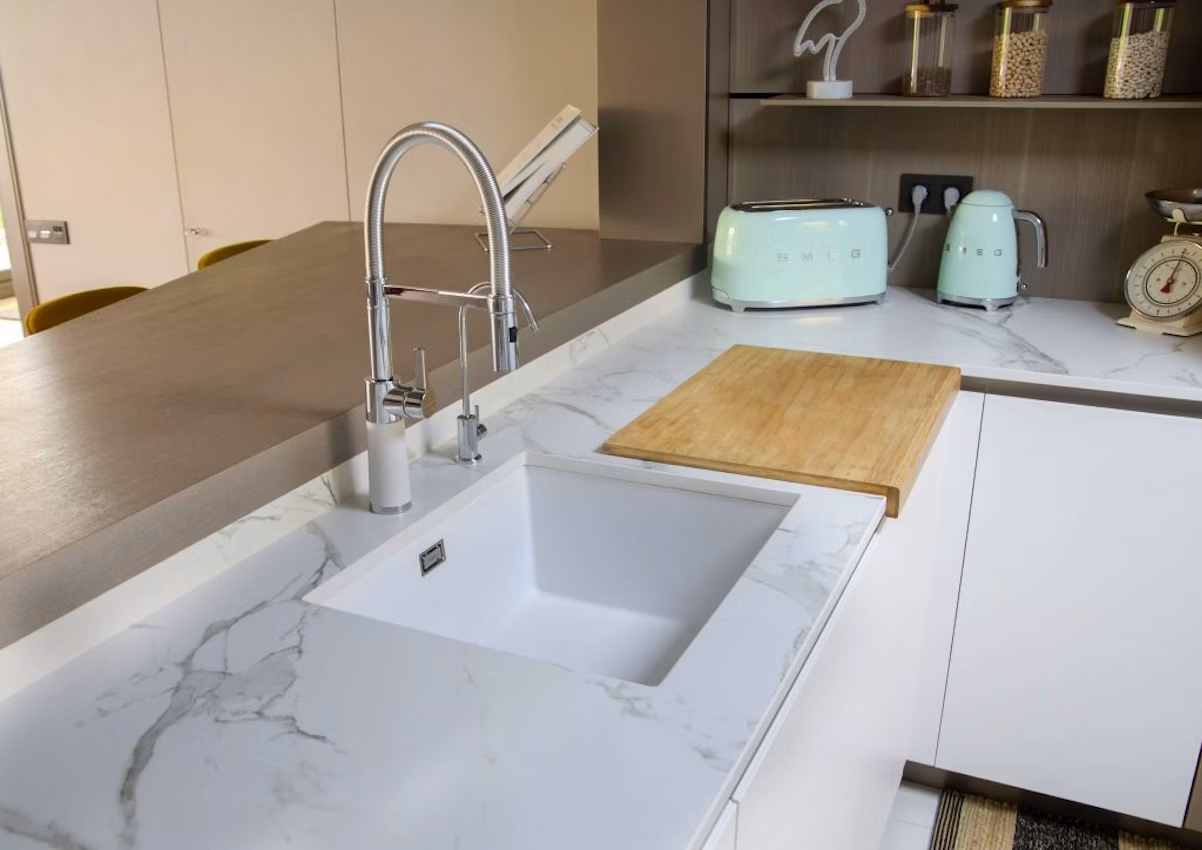 Marina Dekton worktop in a completed kitchen project