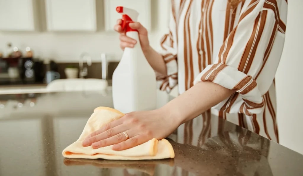 polishing kitchen worktop
