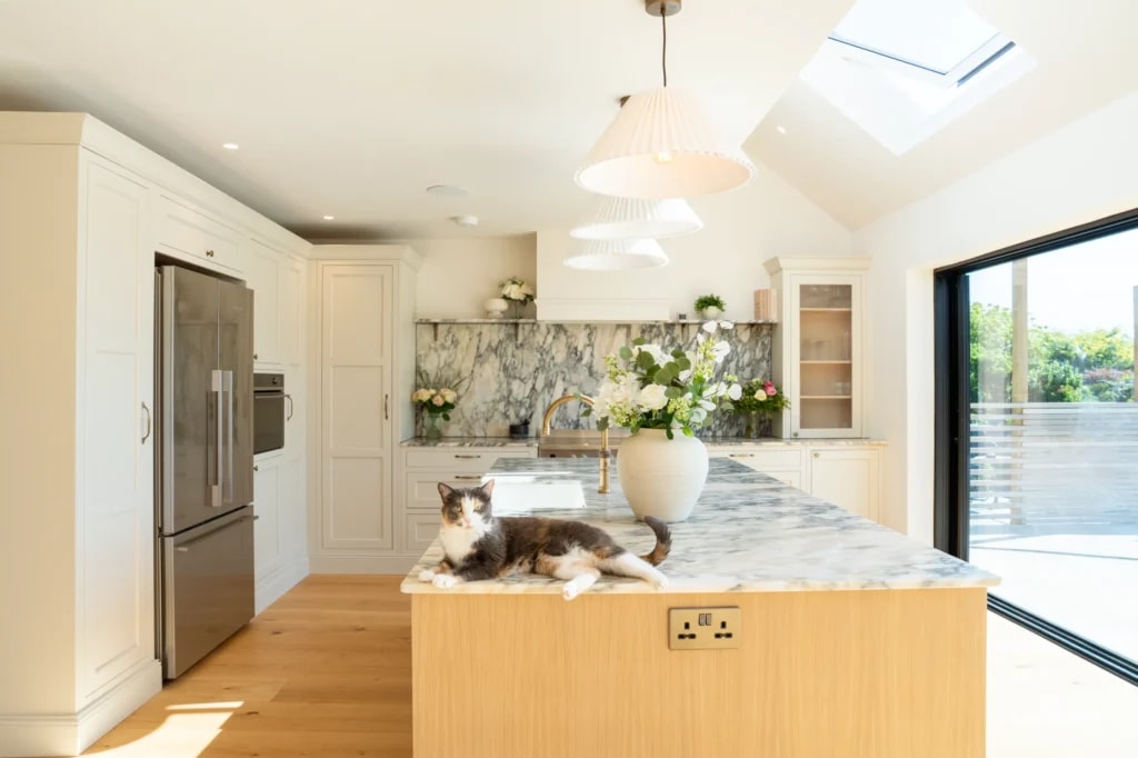 Calacatta Monet Marble Kitchen Worktops in Hove: Khalid’s Kitchen project gallery image 4