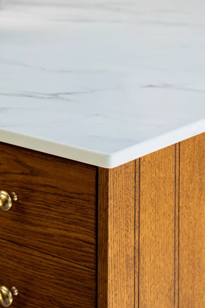 Calacatta Oro Kitchen Worktops in Amersham: Lucy’s Kitchen project gallery image 7