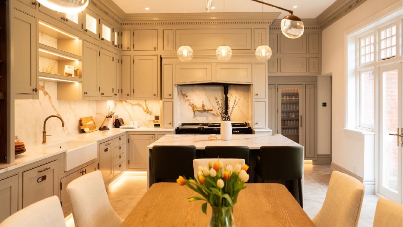 Palermo Elorā 0% silica worktops on a kitchen island