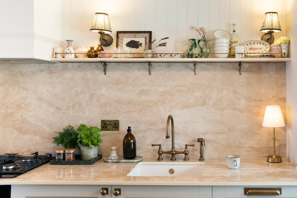 SINTERRA Crema worktop and matching splashback across the kitchen