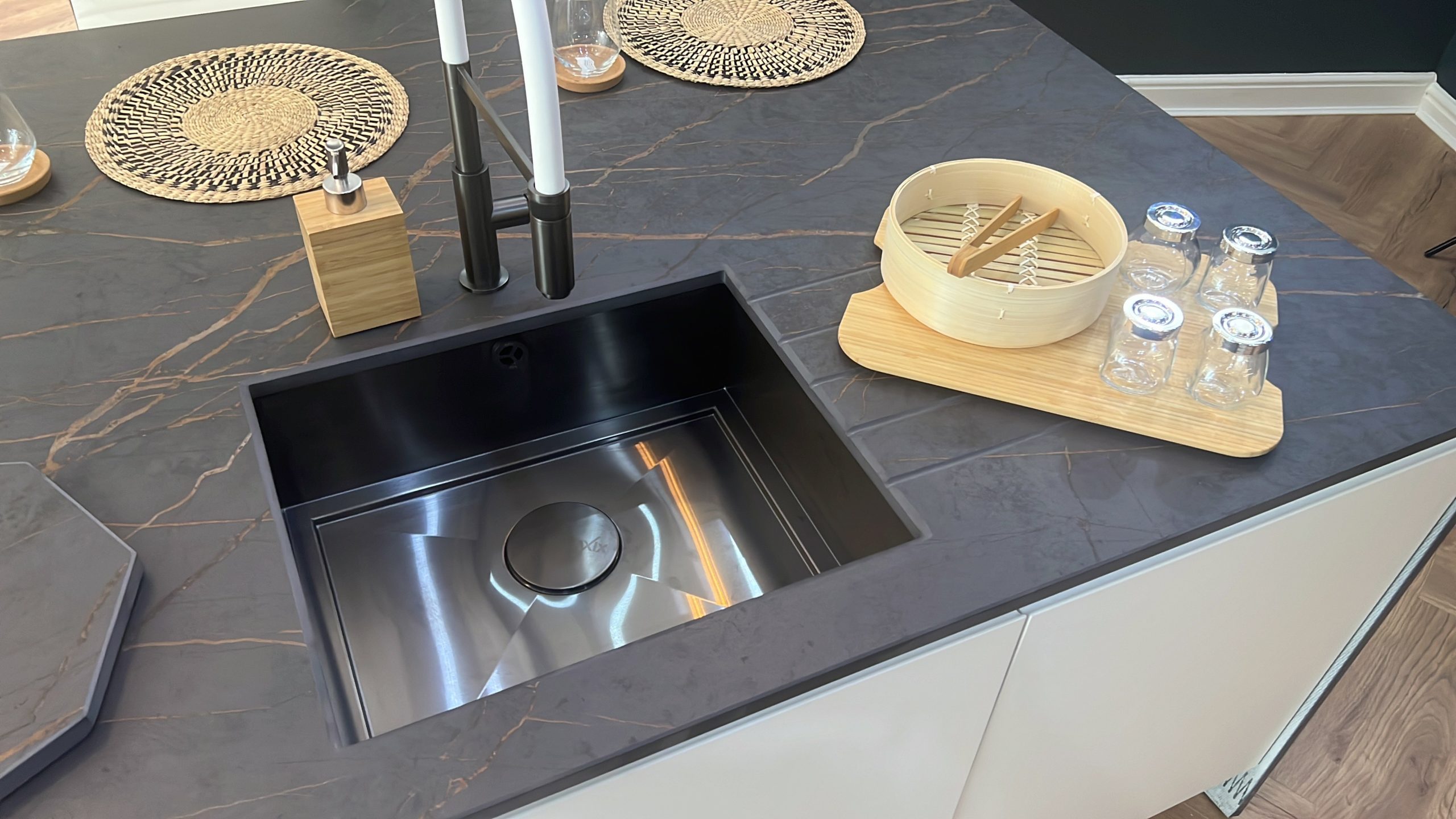 Close up image of a dekton worktop installed in a kitchen
