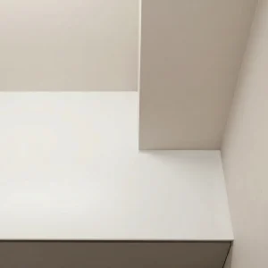 Double notch corner design for stone worktop